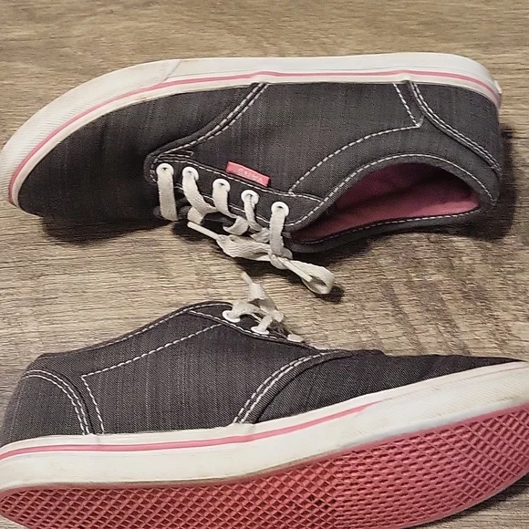 Vans Women's Gray Lace Ups with Pink Trim, Insole, and Sole Sz 6 - Picture 3 of 14